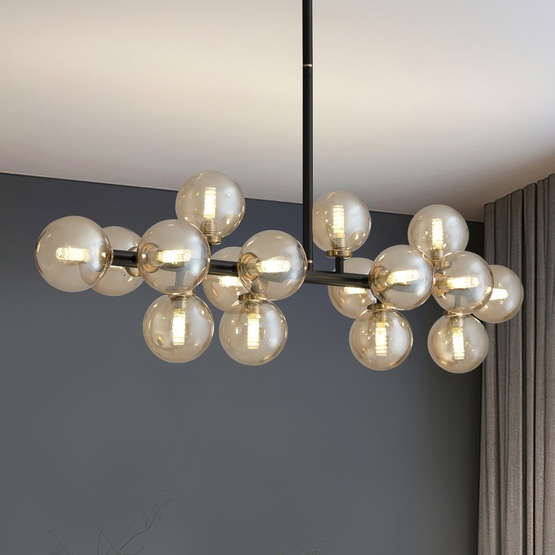 Luminaire linéaire à suspension Sputnik à 16 lumières, style moderne du milieu du siècle, en laiton doré, 40 po, avec globe en verre dépoli pour salle à manger