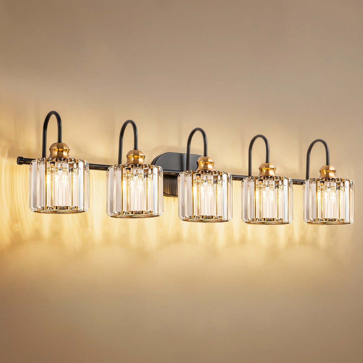 Ensemble de 5 luminaires linéaires à intensité variable pour salle de bain, style glamour, avec abat-jour en cristal cylindrique.