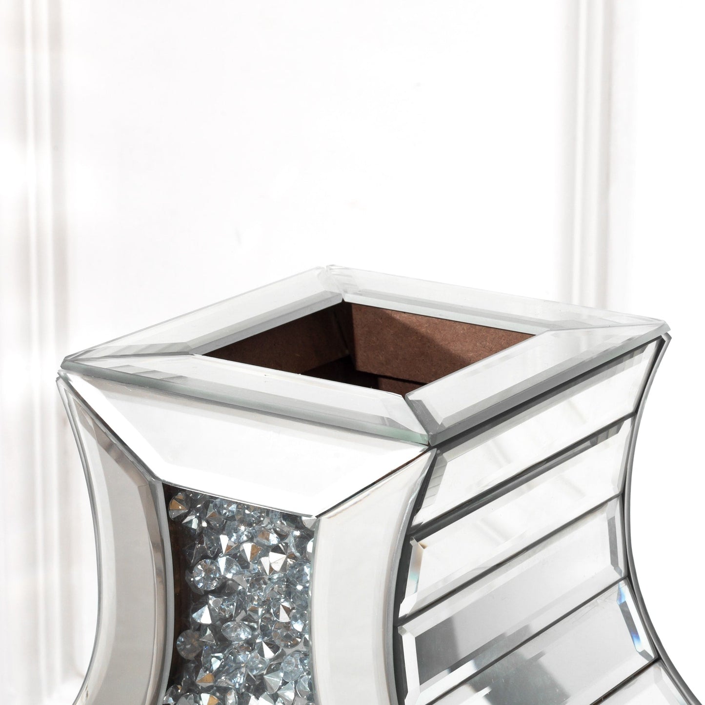 Grand vase de sol en verre concassé et décoré de diamants