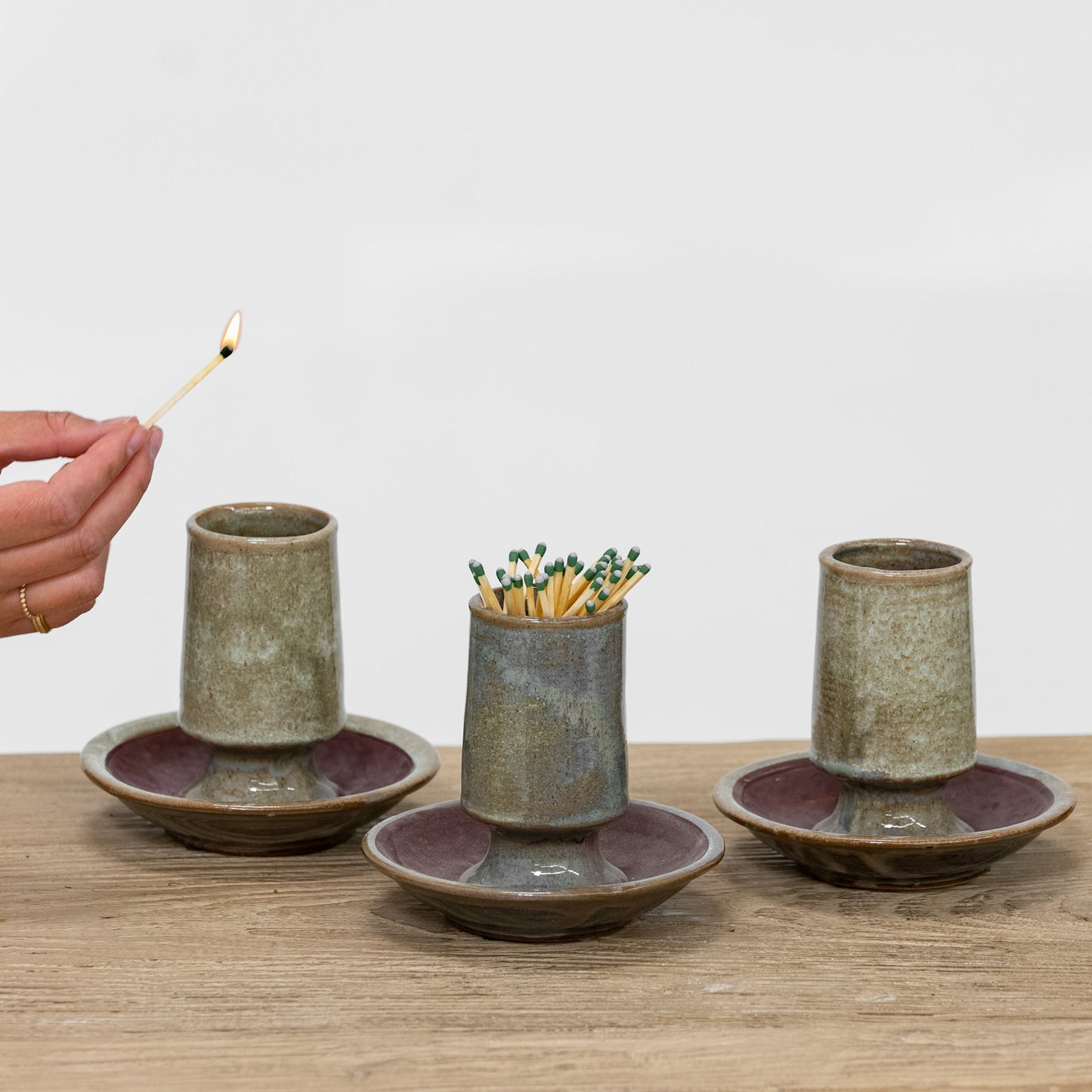 Porte-allumettes en grès Townes avec plaque de frappe