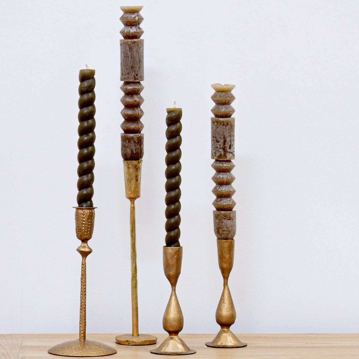 Porte-bougies conique en métal, collection Florence, ramassé à la main