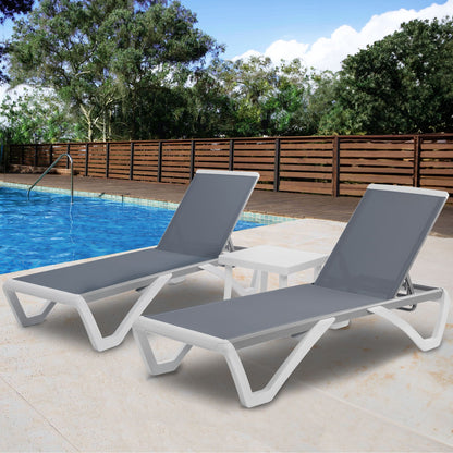 Chaise longue de jardin inclinable et réglable Kozyard Alan, entièrement en aluminium et avec pieds en résine de polypropylène.