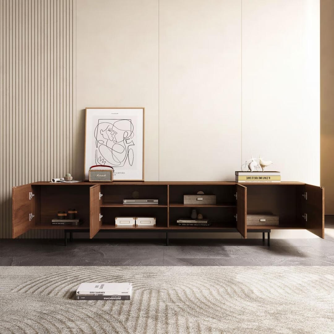 Meuble TV style Mid-Century Modern avec 4 portes et rangements, compatible avec les télévisions jusqu'à 100 pouces, meuble de salon pour système multimédia.