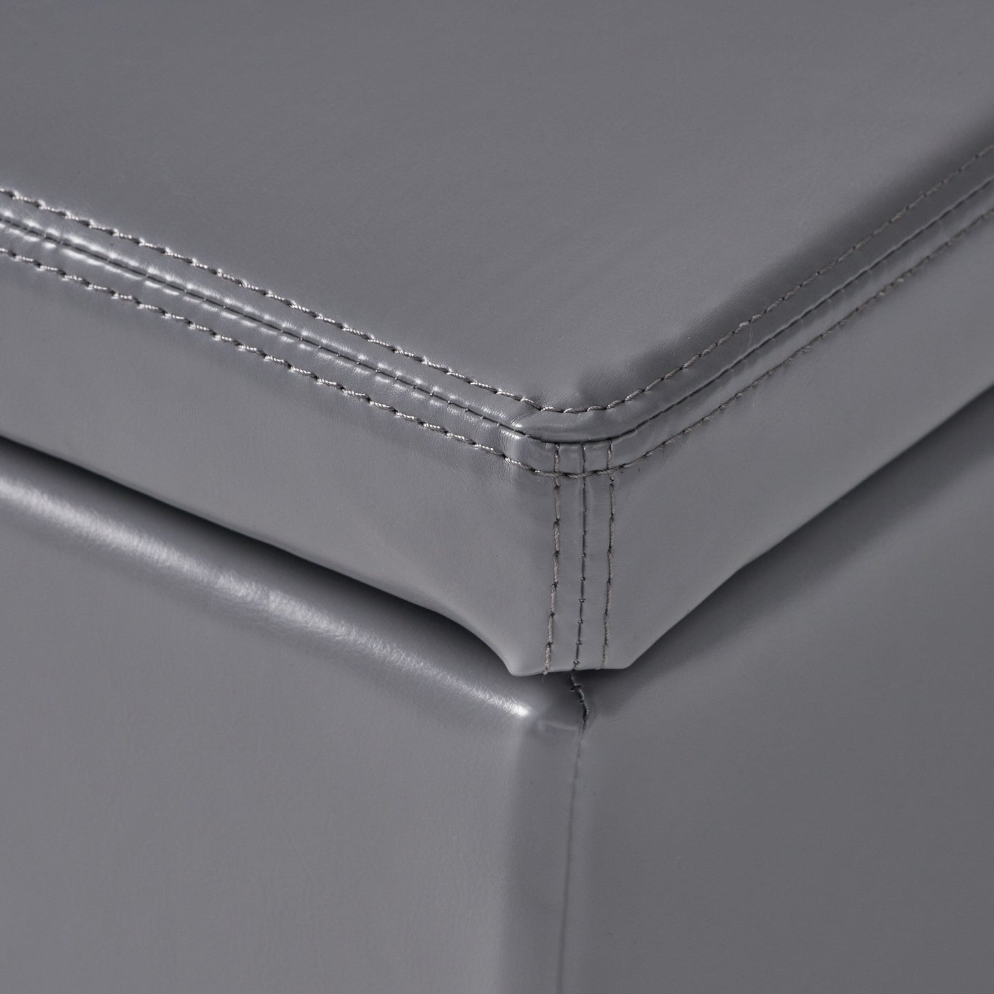 Banc de rangement Lucinda en simili cuir de Christopher Knight Home - 130,5 cm L x 44,5 cm l x 41,3 cm H