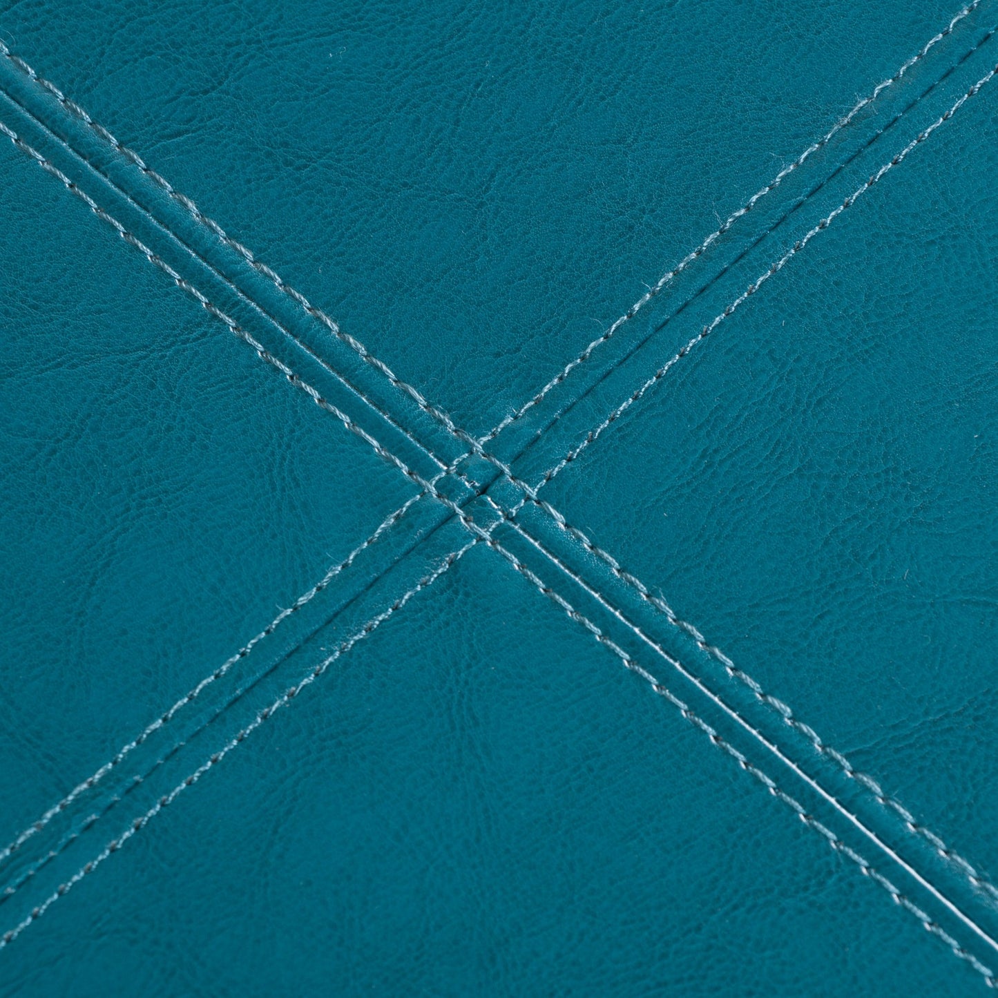 Banc de rangement Lucinda en simili cuir de Christopher Knight Home - 130,5 cm L x 44,5 cm l x 41,3 cm H