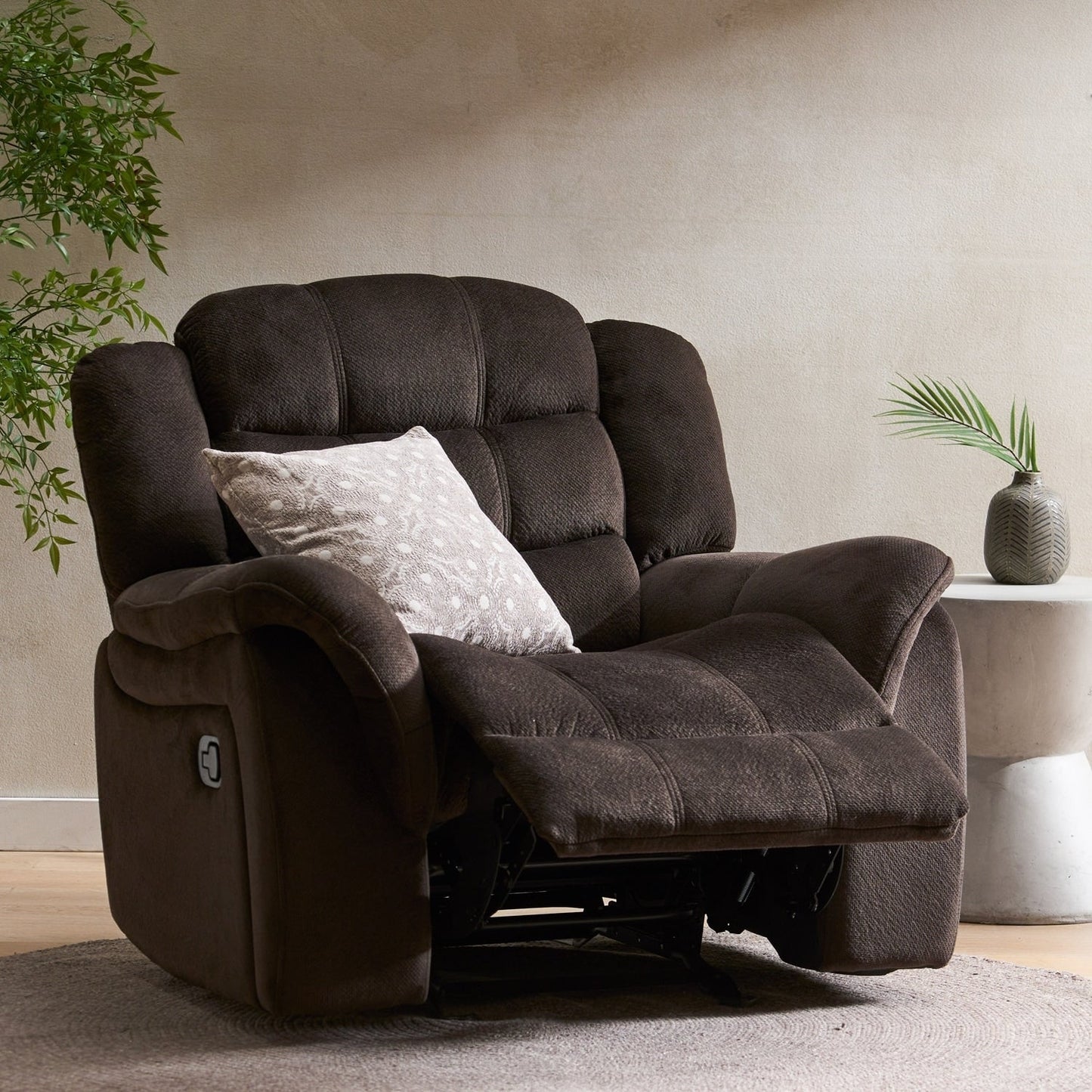Fauteuil inclinable surdimensionné de luxe pour une relaxation ultime.