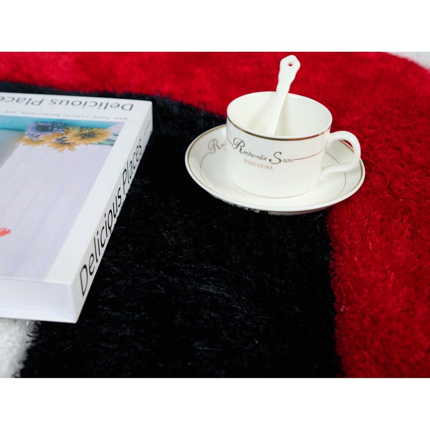 Tapis de sol abstrait à poils longs Mateos