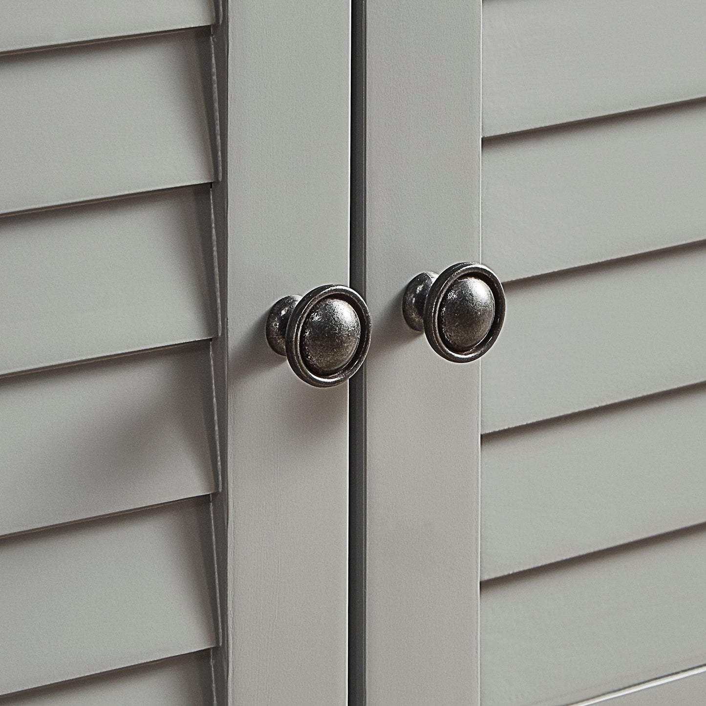 Banc de rangement à porte à volet avec coussin en velours Maybelle par iNSPIRE Q Classic