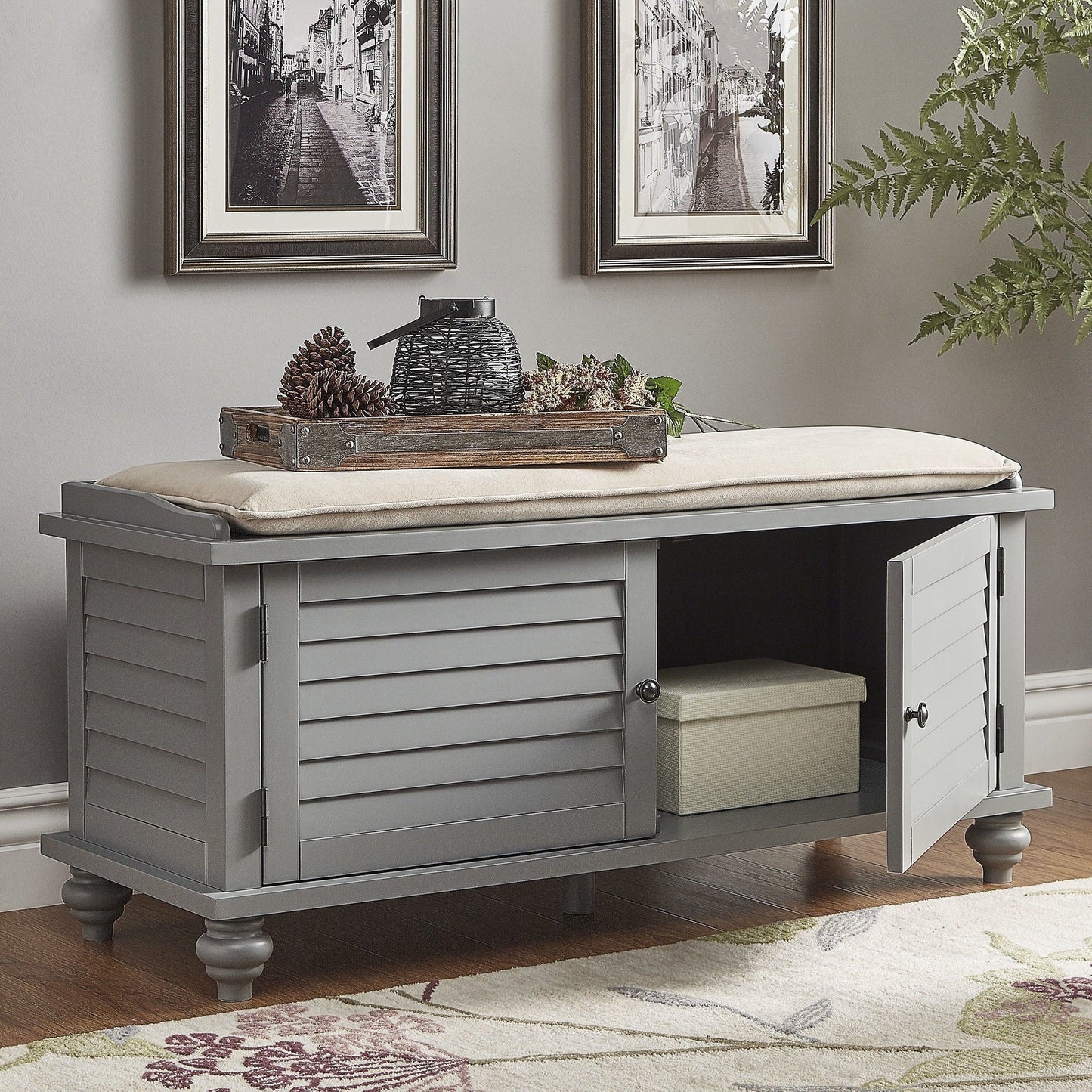 Banc de rangement à porte à volet avec coussin en velours Maybelle par iNSPIRE Q Classic