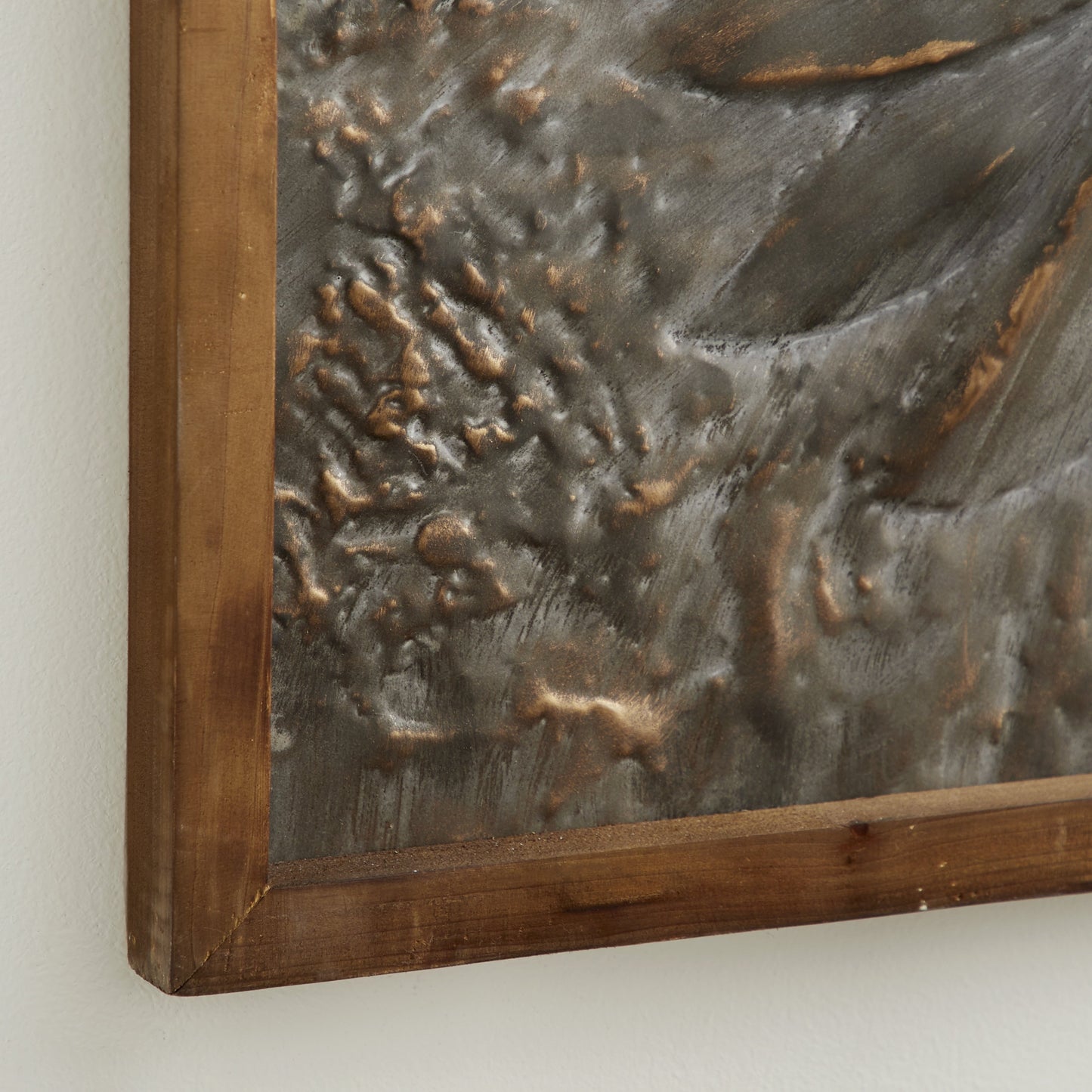 Décoration murale florale en forme de tournesol en métal avec détails en relief - Gris - Roche River Decor