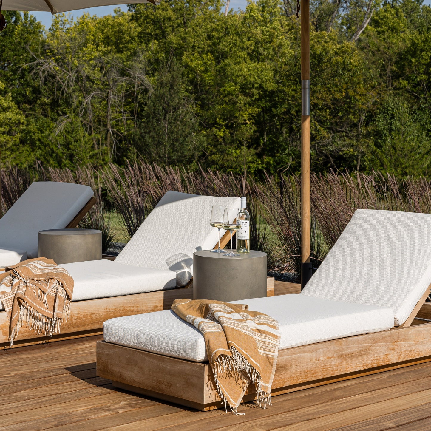 Indri Outdoor End Table