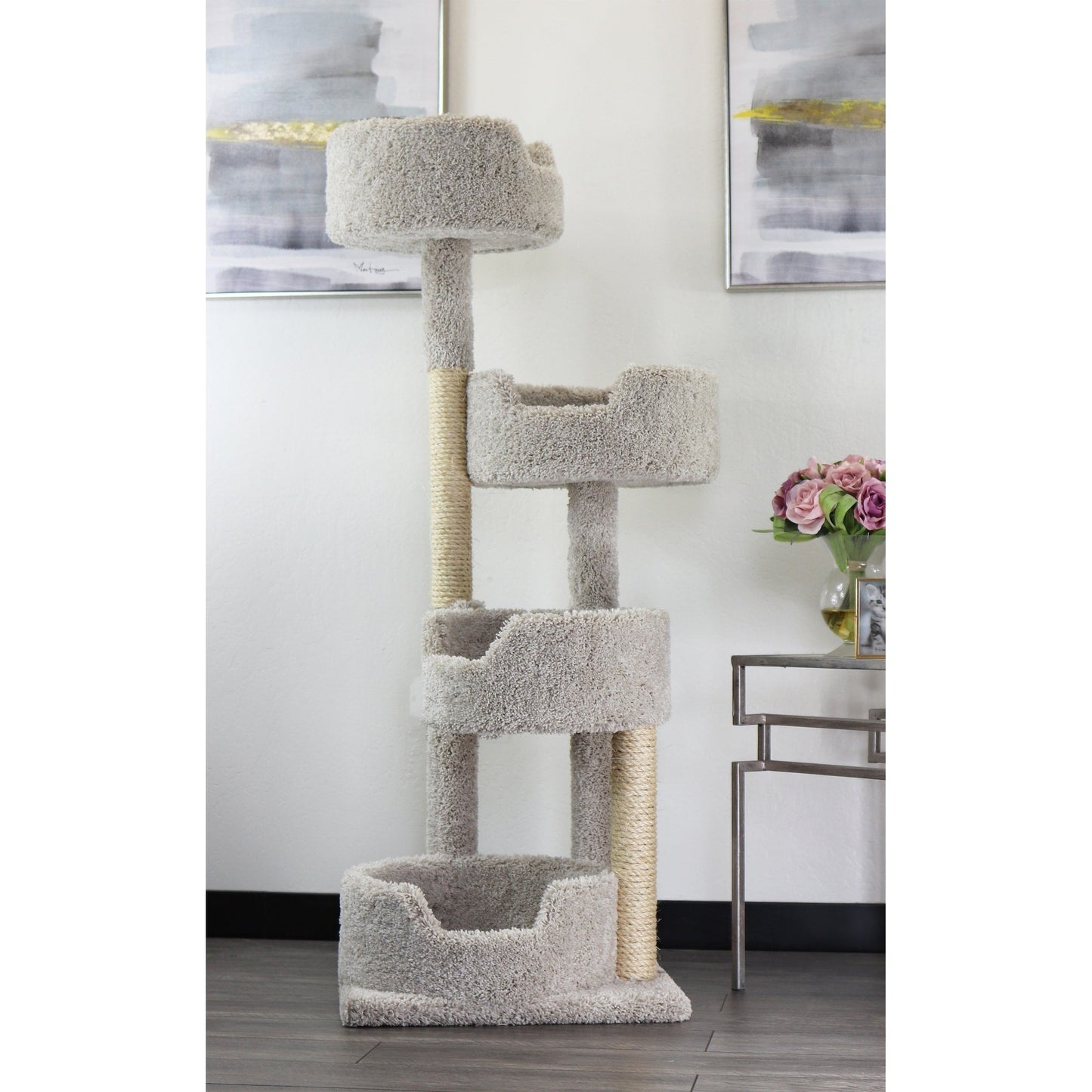 Nouvelle tour à plusieurs niveaux pour chats de la marque Cat Condos