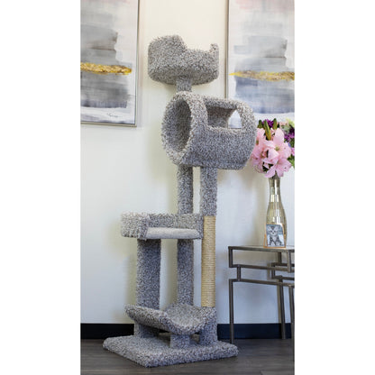 Nouvelle tour à étages pour chats de New Cat Condos