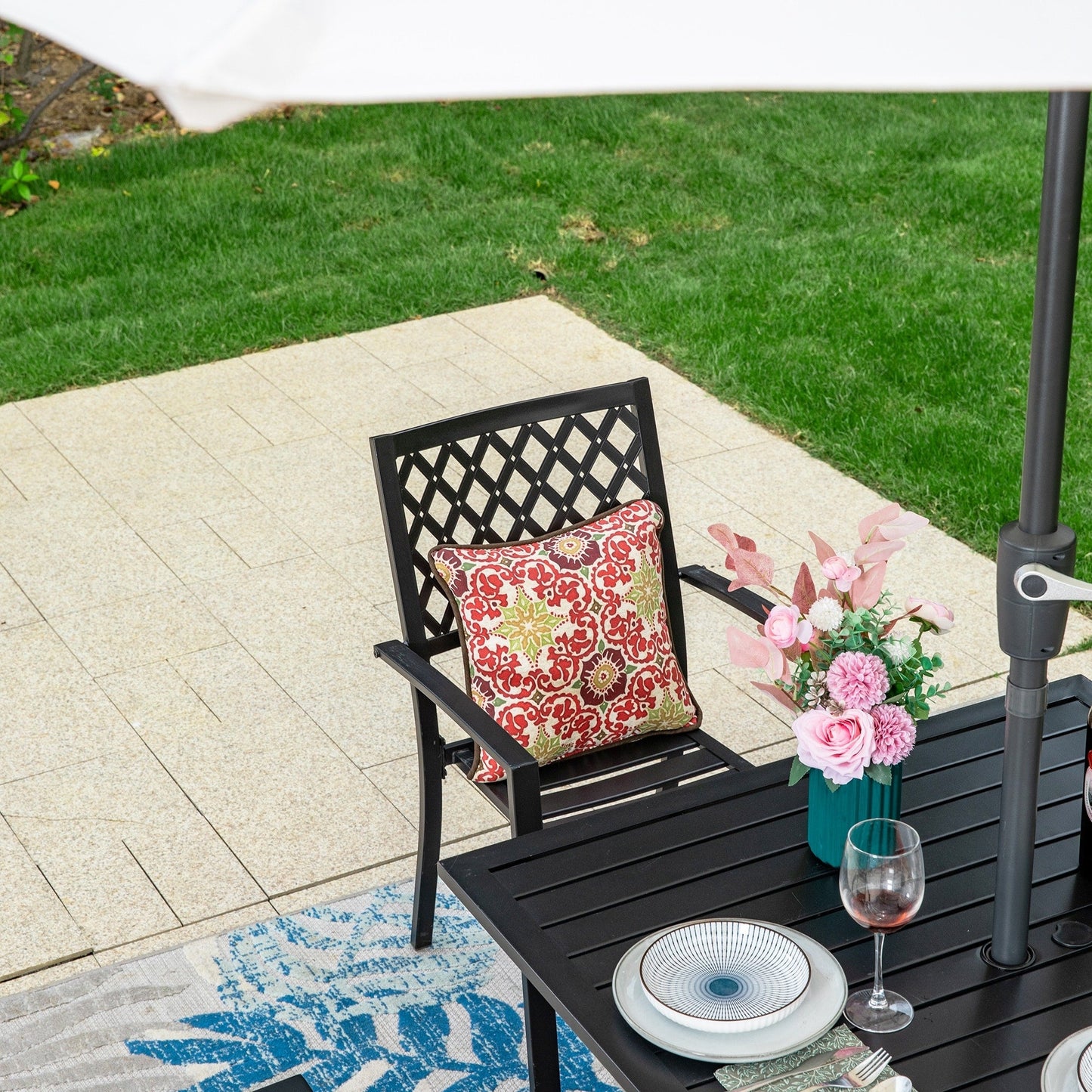 Ensemble de repas de patio MAISON ARTS 6 pièces avec parasol inclinable automatique à 3 niveaux de 10 pieds : 4 chaises de jardin en métal, 1 table de salle à manger carrée en métal