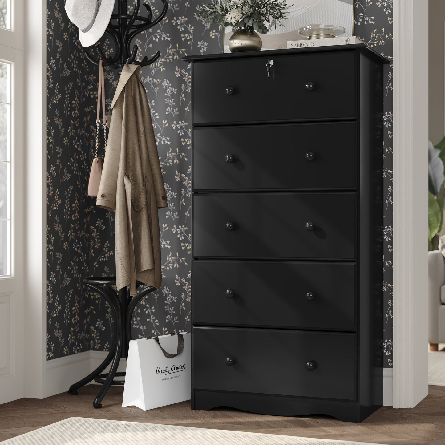 Palace Imports Coffre à 5 grands tiroirs en bois massif 100 %, avec serrure et poignées en métal ou en bois.