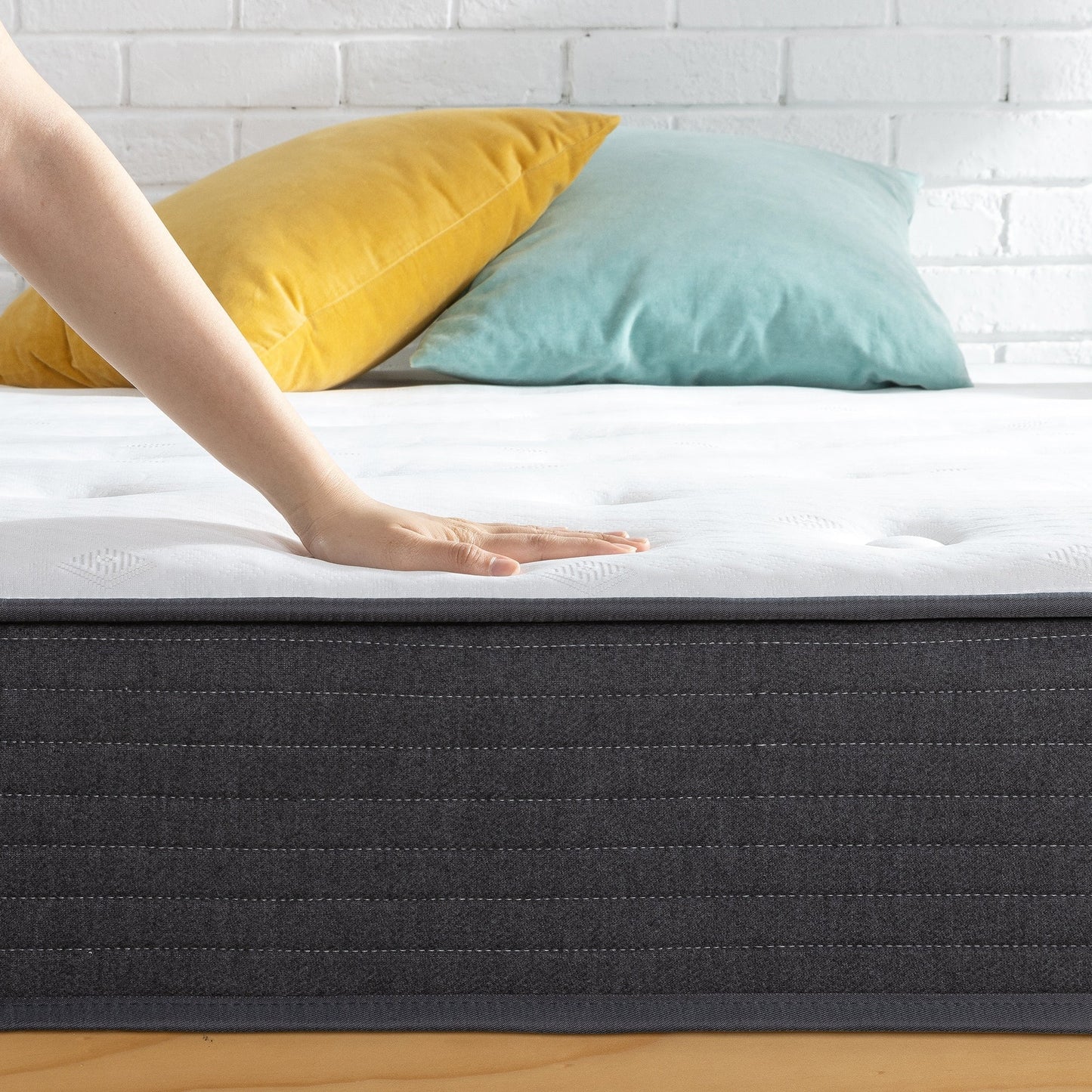 Matelas hybride à ressorts ensachés Priage by ZINUS 8 pouces Comfort Essential