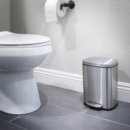 Qualiazero 13.2 GAL plus DEUX poubelles rectangulaires à pédale de 1.3 GAL - Pack familial