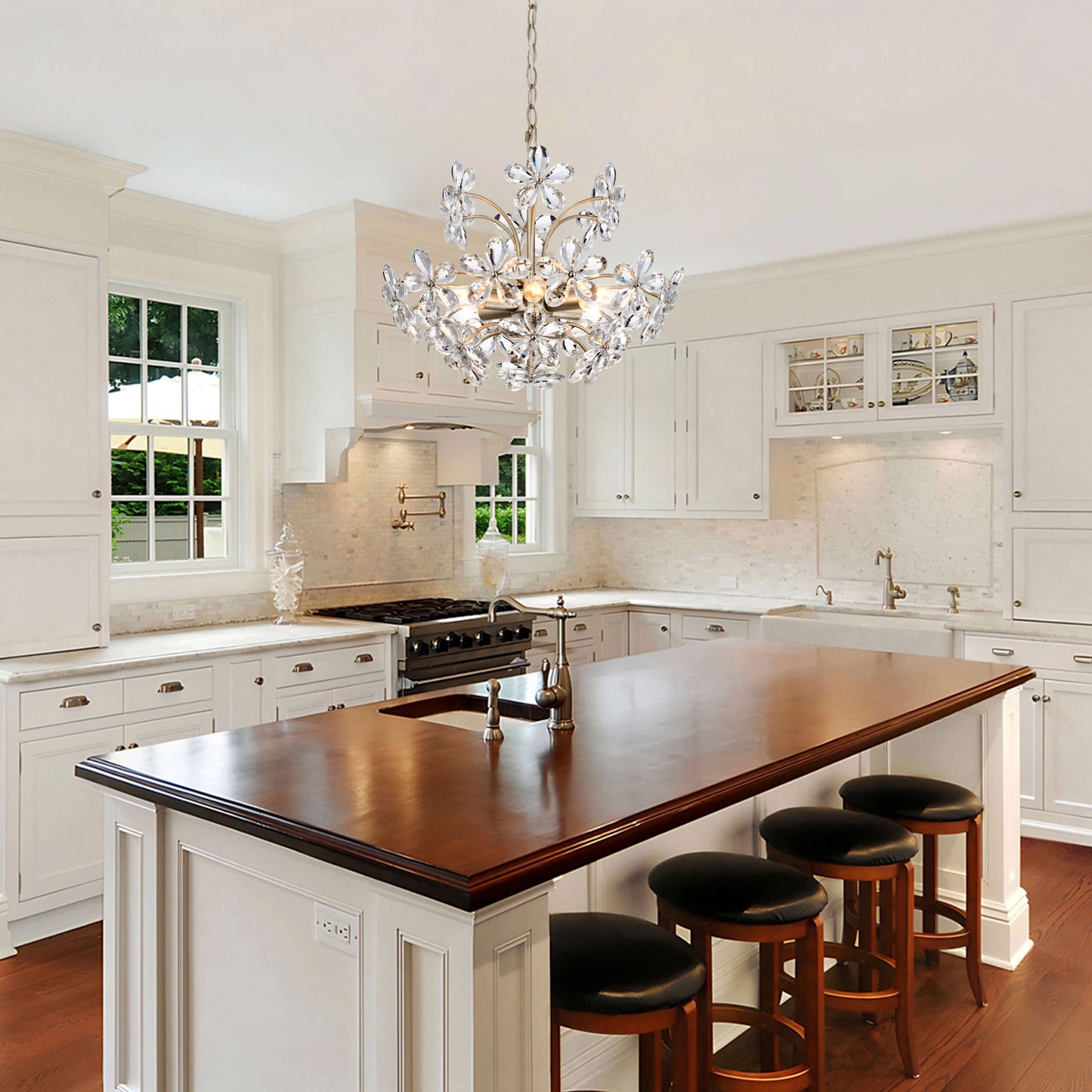 Luminaire Rosa à 6 lumières, en cristal de champagne, couleur argent brossé, en forme de fleur.