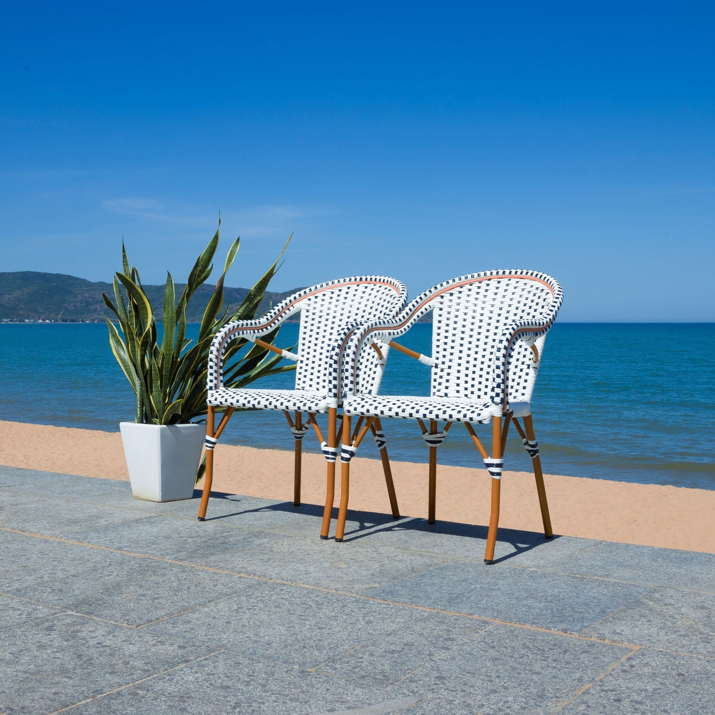 Fauteuil à accoudoirs SAFAVIEH Doreth (lot de 2) - 23L x 36P x 25H