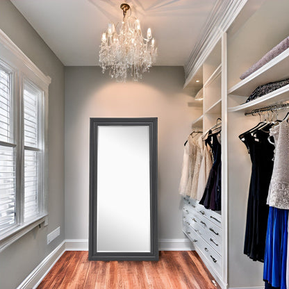 Grand miroir, miroir pleine taille, miroir rectangulaire mural suspendu avec cadre en faux bois lisse.