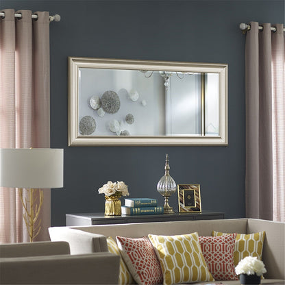 Grand miroir, miroir pleine taille, miroir rectangulaire mural suspendu avec cadre en faux bois lisse.