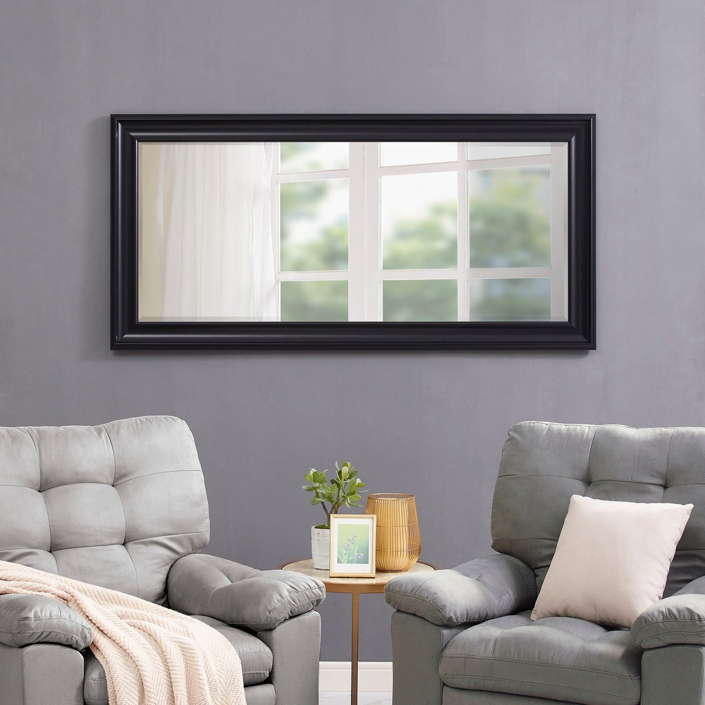 Grand miroir, miroir pleine taille, miroir rectangulaire mural suspendu avec cadre en faux bois lisse.