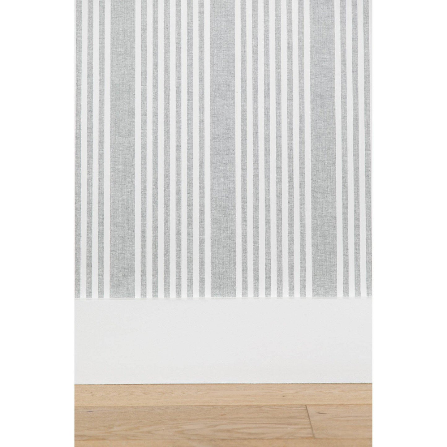 Papier peint à larges rayures grises